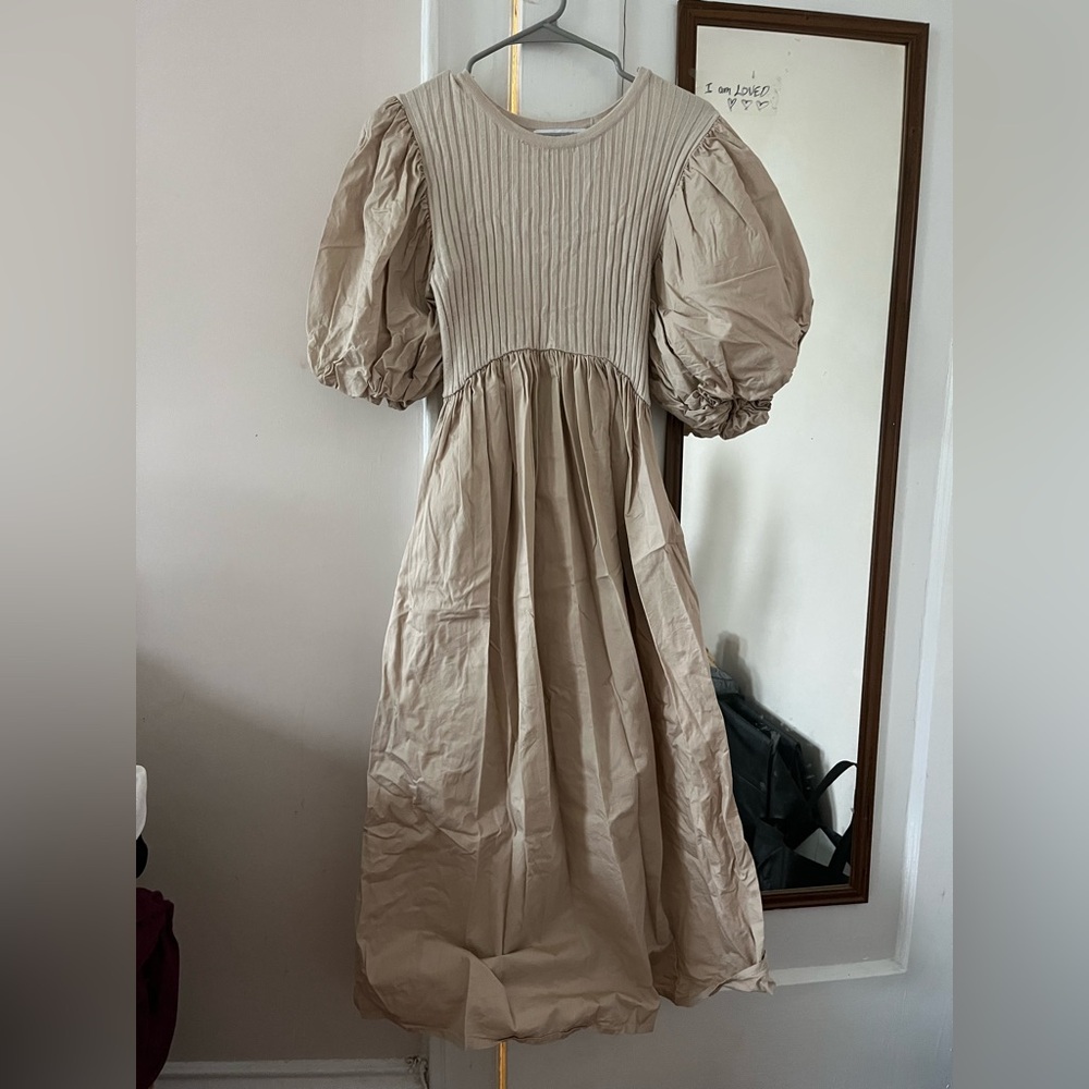 Sofie the Label Puff Sleeve Midi Dress in Beige
